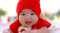 戴红色帽子的可爱的婴儿摄影图片 宝宝壁纸 4752x3168