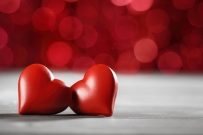 情人节,浪漫红色的心5K图片 5760x3840像素